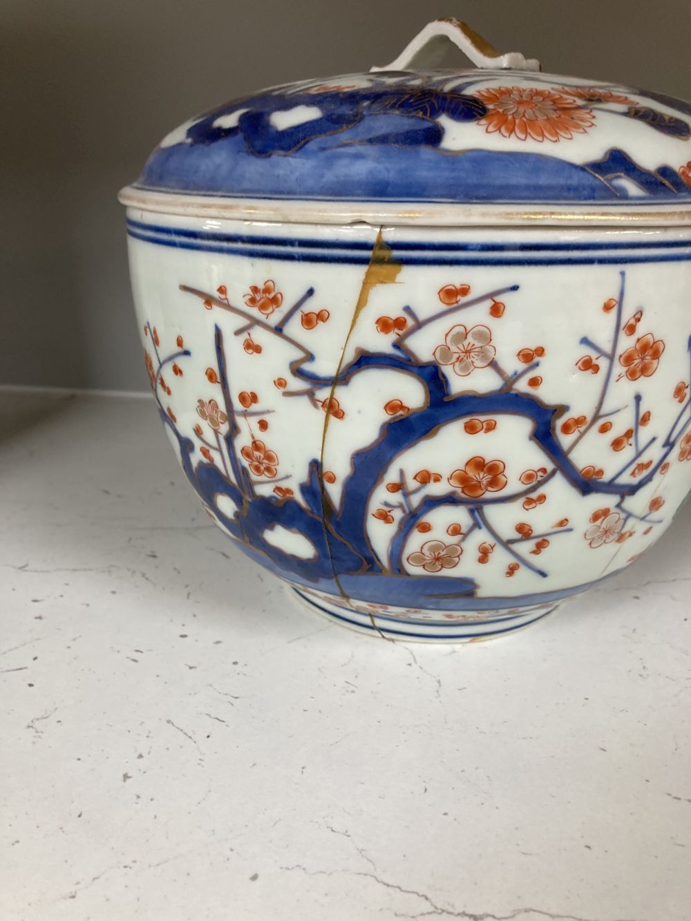 Two 19th century Chinese famille rose brushpots, and other Chinese and Japanese porcelain items, 18th-20th century